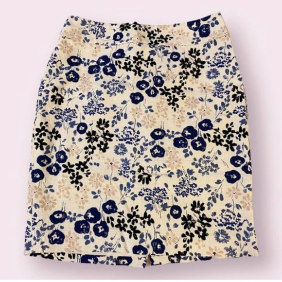 Ann Taylor Petite Floral Pencil Skirt | Size 00P | Blue Beige Black - Picture 1 of 6
